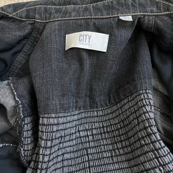 Excellent Condition City DKNY Denim Jacket - Picture 13 of 16